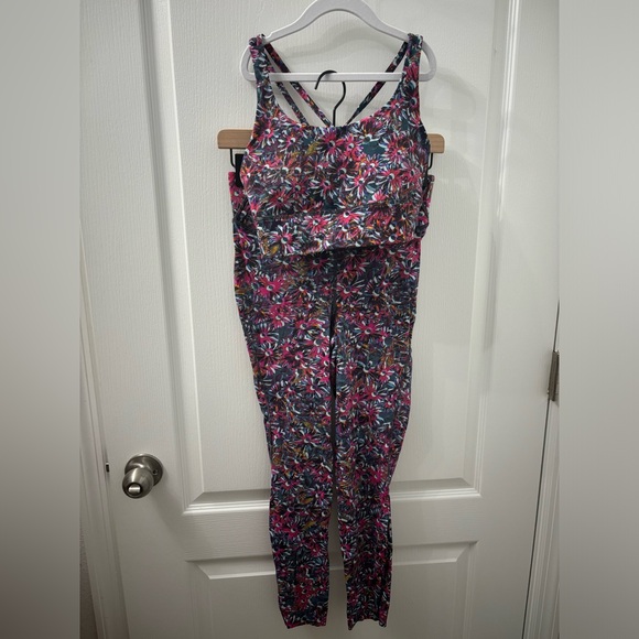 Lululemon Base Pace HR High Rise Tight 25” and Sports Bra Floral -  Size 6 - Picture 2 of 12